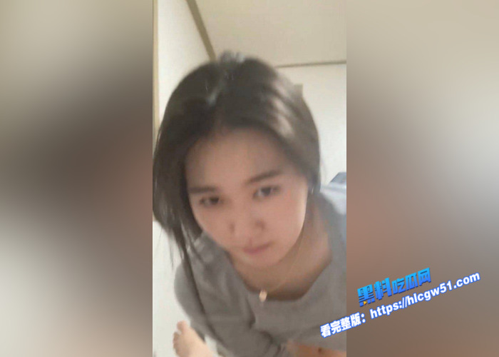 黑料PK!反差精神小妹 VS 高颜值少妇 小妹活力四射 少妇温文尔雅 实在让人难以抉择2 黑料PK!反差精神小妹 VS 高颜值少妇 小妹活力四射 少妇温文尔雅 实在让人难以抉择2