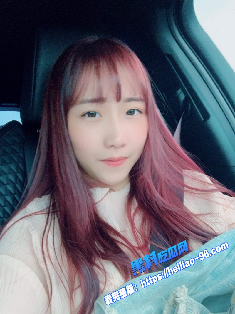 小伙年假带全家旅游爸妈吵架后我和老妈在酒店突破禁忌乱伦插逼9
