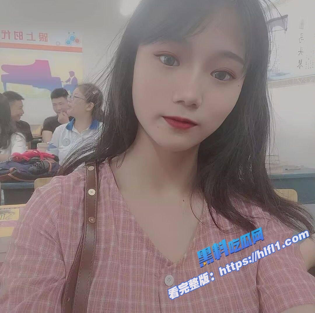湖北清纯大奶学生妹 老师在深夜一对一进行辅导 她这样生理成绩一定很好吧？1