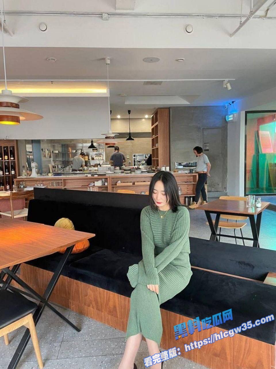 推特高颜值少妇 肉肉 曝光jk制服上门服务 穿各类情趣内衣丝袜口交无套中出22