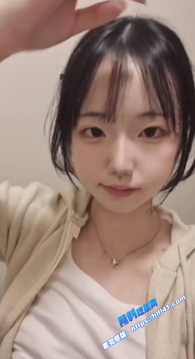 清纯可爱学生妹私下竟是反差婊在学校楼梯小穴自拍扣穴自慰简直就是小母狗 图2