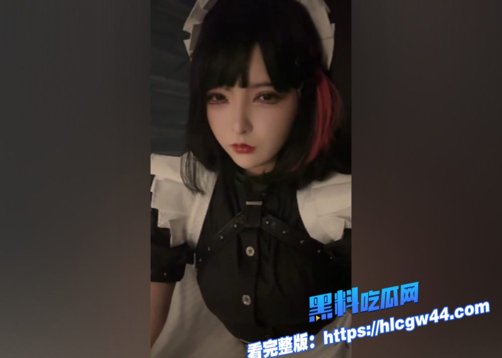 足控们有福啦顶级玉足福利姬03loveyo被肥宅富哥高价包养各种cos装足交打飞机 4