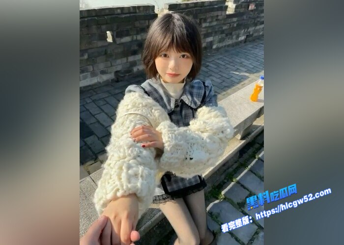 顶级高颜值女神 大尺度露脸自拍视频泄密 阿黑颜反差欲女 各种挑逗姿势自慰 表情极其享受5 顶级高颜值女神 大尺度露脸自拍视频泄密 阿黑颜反差欲女 各种挑逗姿势自慰 表情极其享受5