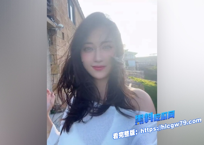 成都抖音小网红张芃芃榜一大哥定制福利视频曝光苗条身材极品蕾丝内衣极度诱惑几千粉丝整这么大活以后火了都是黑历史 图3