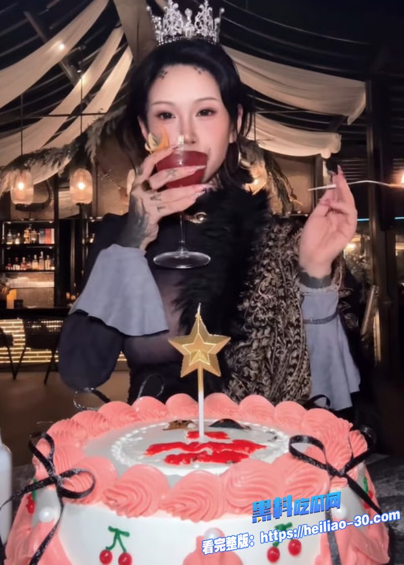 30万粉丝网红高乔优美直播露出清纯女神化身欲焰女王6