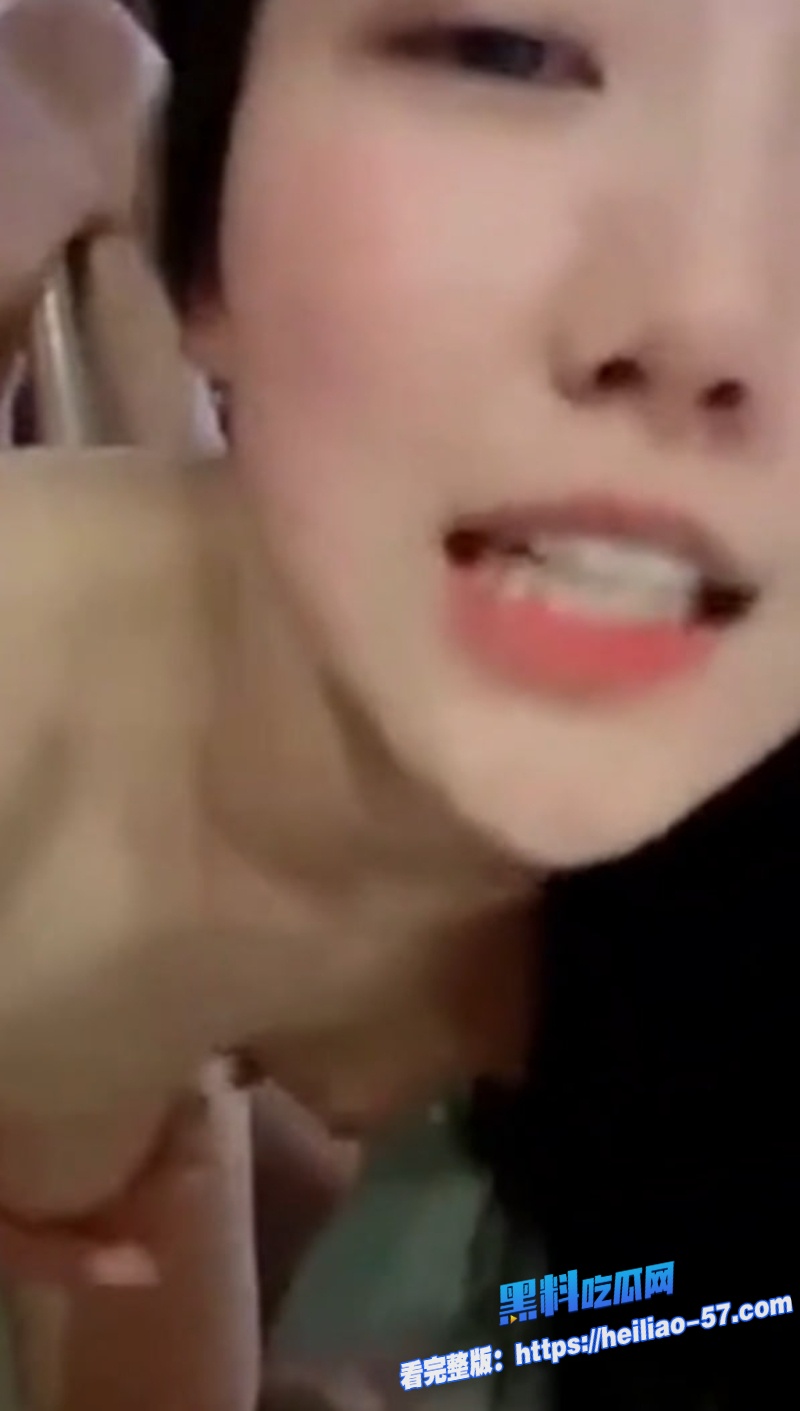 清纯反差女神站立式后入打桩怼脸拍摄表情销魂看得血压直接爆表7