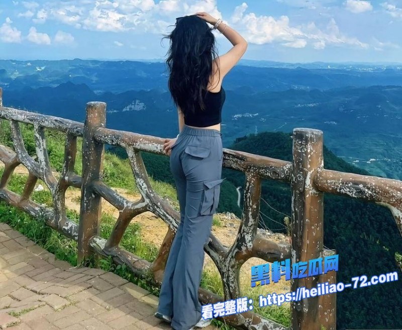 海角乱伦姐弟偷偷乱伦激战弟弟猛操黑丝大奶姐姐骚穴最后口爆吞精太刺激3 海角乱伦姐弟偷偷乱伦激战弟弟猛操黑丝大奶姐姐骚穴最后口爆吞精太刺激3