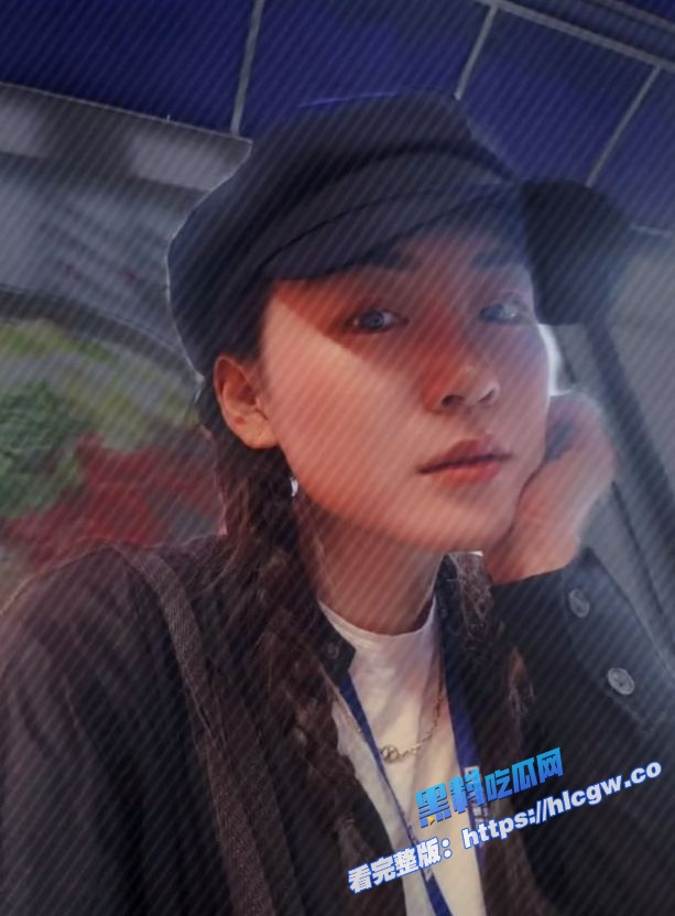 上海某红标银行反差母狗 雪莹 被人曝光曾多次和同事发生关系 被狠狠调教！1
