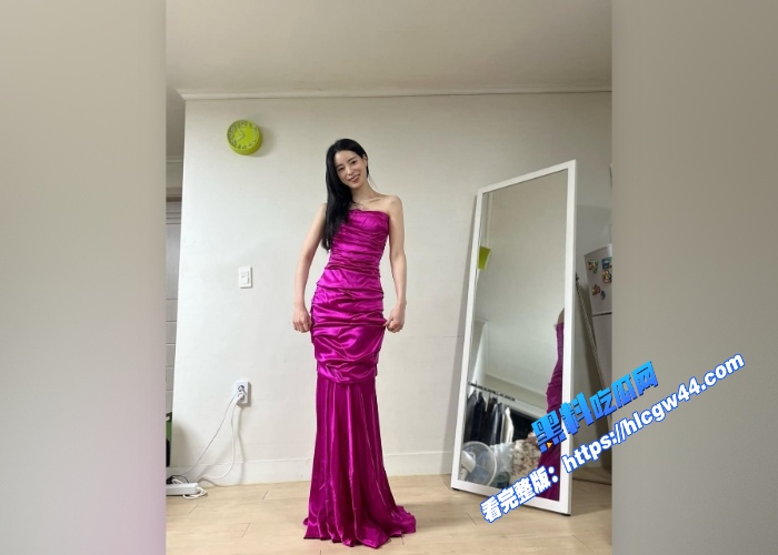 第二期韩国女星黑料金智妍大尺度女同性爱视频直接大庭广众之下磨豆腐真刺激 图2WH700x500px