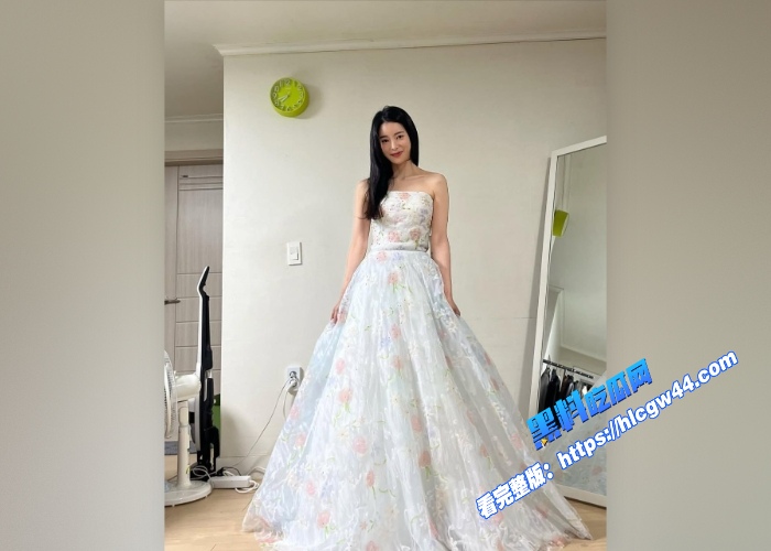 第二期韩国女星黑料金智妍大尺度女同性爱视频直接大庭广众之下磨豆腐真刺激 图4WH700x500px