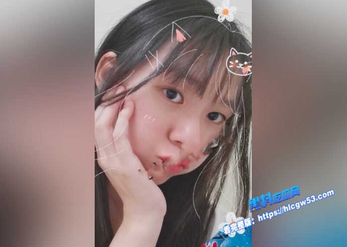 广东深圳大学医学部大一新生 罗诗娟 碰上渣男私密自慰视频被流出 表面清纯可爱 背地里原来这么骚2 广东深圳大学医学部大一新生 罗诗娟 碰上渣男私密自慰视频被流出 表面清纯可爱 背地里原来这么骚2
