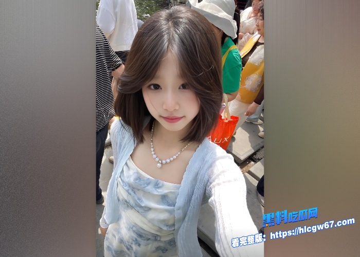 陕西省石泉县池河高中事件冲上热搜高一女生3P视频流出曝光这白虎小穴真的是太嫩了萝莉妹妹被多人玩的哇哇叫 图3