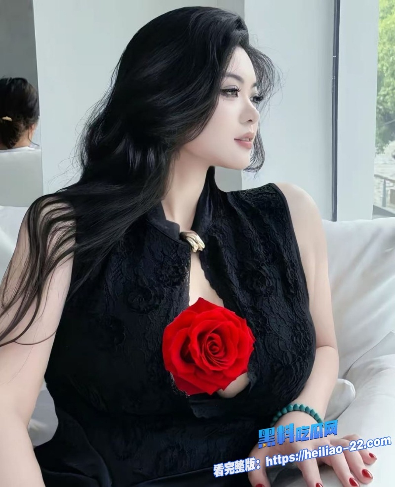 高颜值黑丝美女和男友福利视频曝光直播过程还先刮毛后面翘臀猛骑男友大屌浪叫不断 4