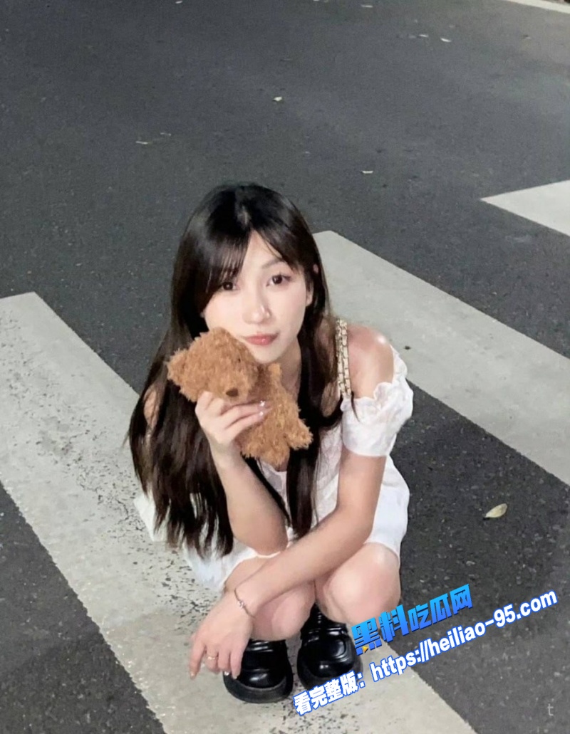 南京温莎KTV515包间下大雨事件陪唱妹子被操到潮吹喷水网上黑料迅速流传2 南京温莎KTV515包间下大雨事件陪唱妹子被操到潮吹喷水网上黑料迅速流传2