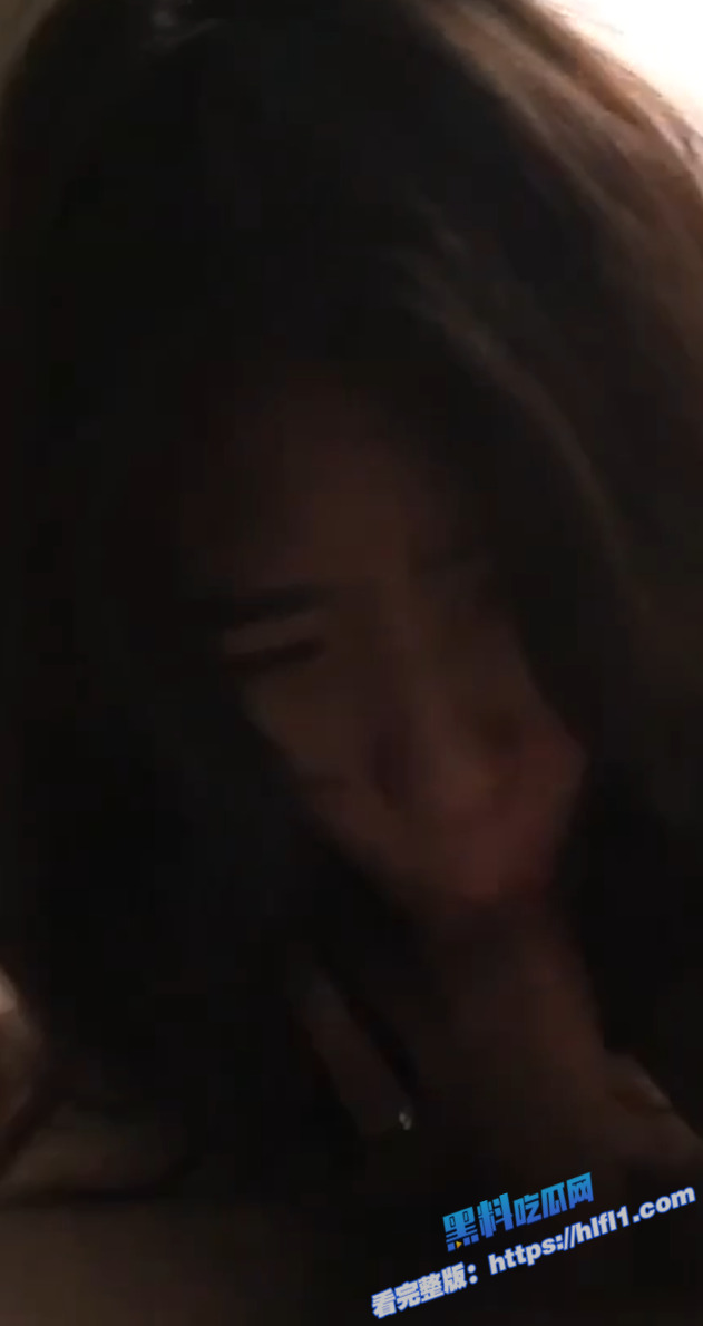 极品高颜值反差婊 把闷骚女友调教成了喜欢露出和吃鸡巴的母狗！6
