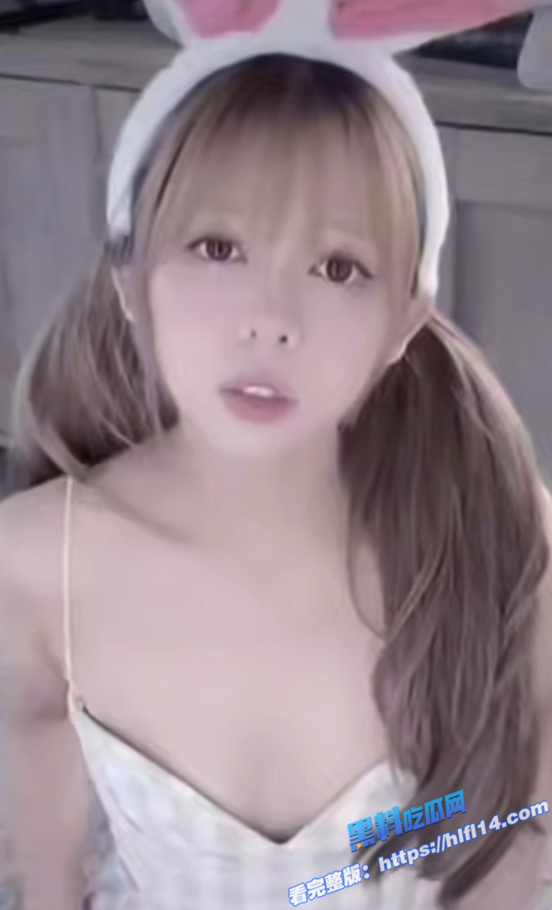 onlyfans福利姬 KittyxKum 小兔子需要肉棒的滋养 淫语自慰精油把屁股摸的滑滑的 大号幻龙中出！3