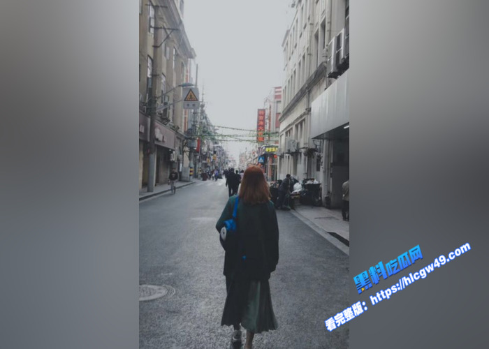 推特G奶人妻少妇 菲菲 和金主线下打炮不雅视频曝光 一对大白兔极其诱人 口交金主表情抚媚动人4