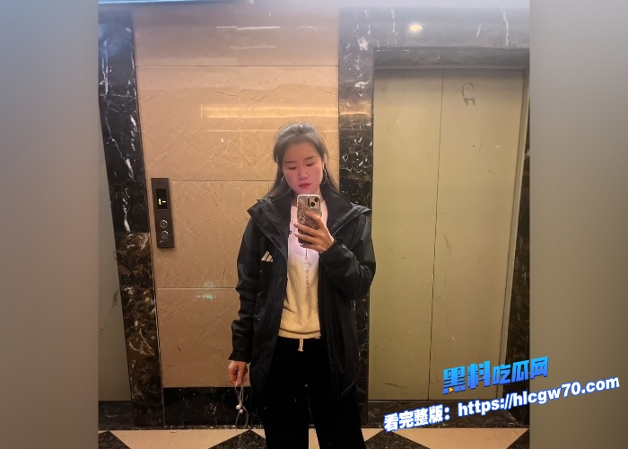 重庆丰都医院熟女少妇王丽却因老公异地满足不了性欲旺盛的她多次约炮偷情同事专爱绿老公被老公发现后曝光性爱视频 1 重庆丰都医院熟女少妇王丽却因老公异地满足不了性欲旺盛的她多次约炮偷情同事专爱绿老公被老公发现后曝光性爱视频 1