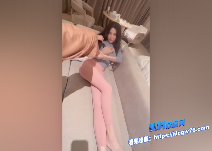 极品性感人妻出轨领导视频曝光这角度太棒了绿帽奴的福利啊看着老婆被主人调教自己只能在旁边撸鸡巴 图1