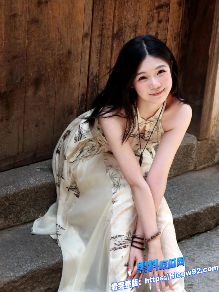 真实母子乱伦体育生儿子乱伦亲妈1