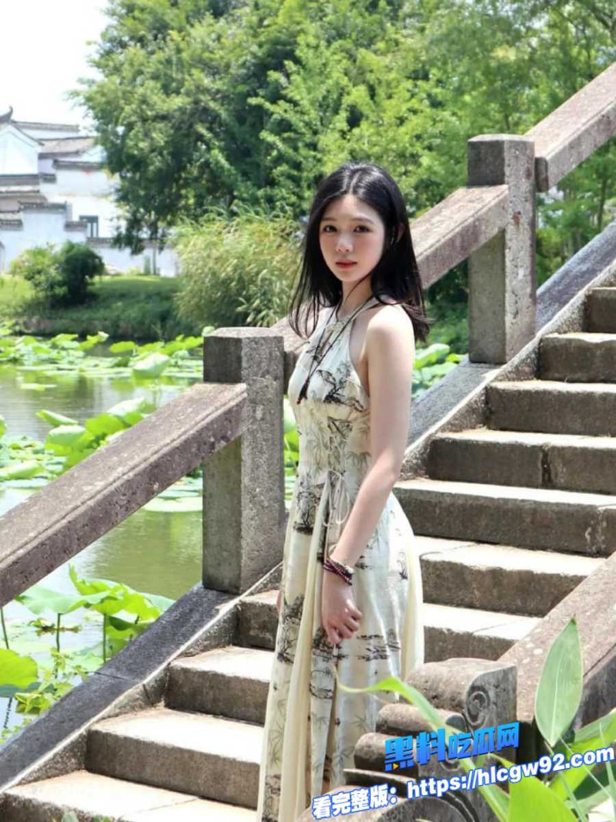 真实母子乱伦体育生儿子乱伦亲妈2