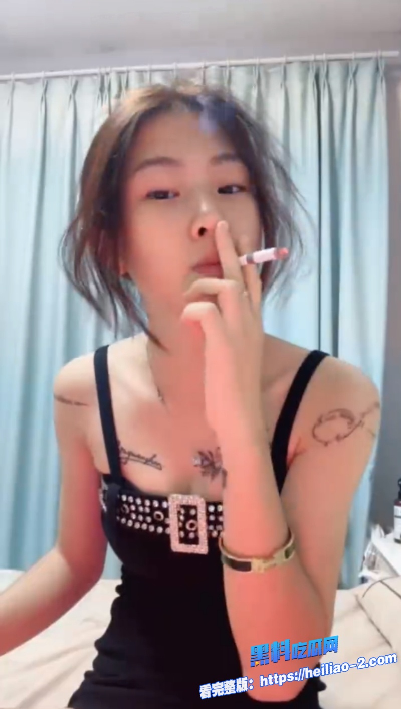 精神小妹直播露奶回放流出 图6 精神小妹直播露奶回放流出 图6