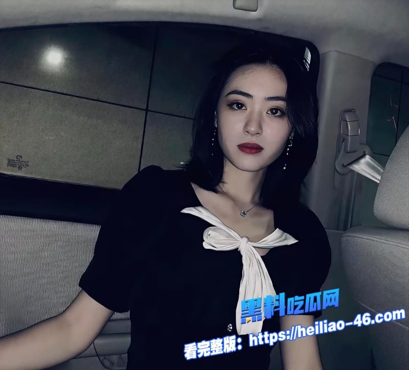 高颜值女神姜卿霞不雅视频泄密流出全程露脸与男友揉奶裸聊真是人前女神人后母狗 9