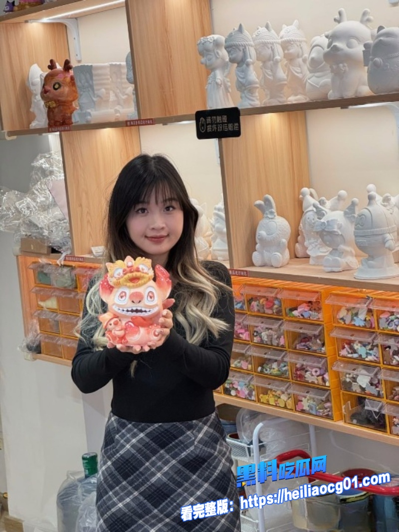 粉毛精神小妹1 粉毛精神小妹1