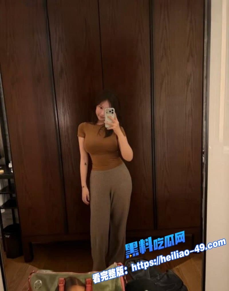 中国美院艺术系张颂佳慧惊爆OnlyFans娇小身材被肌肉猛男狂野征服彻底干到崩溃 3
