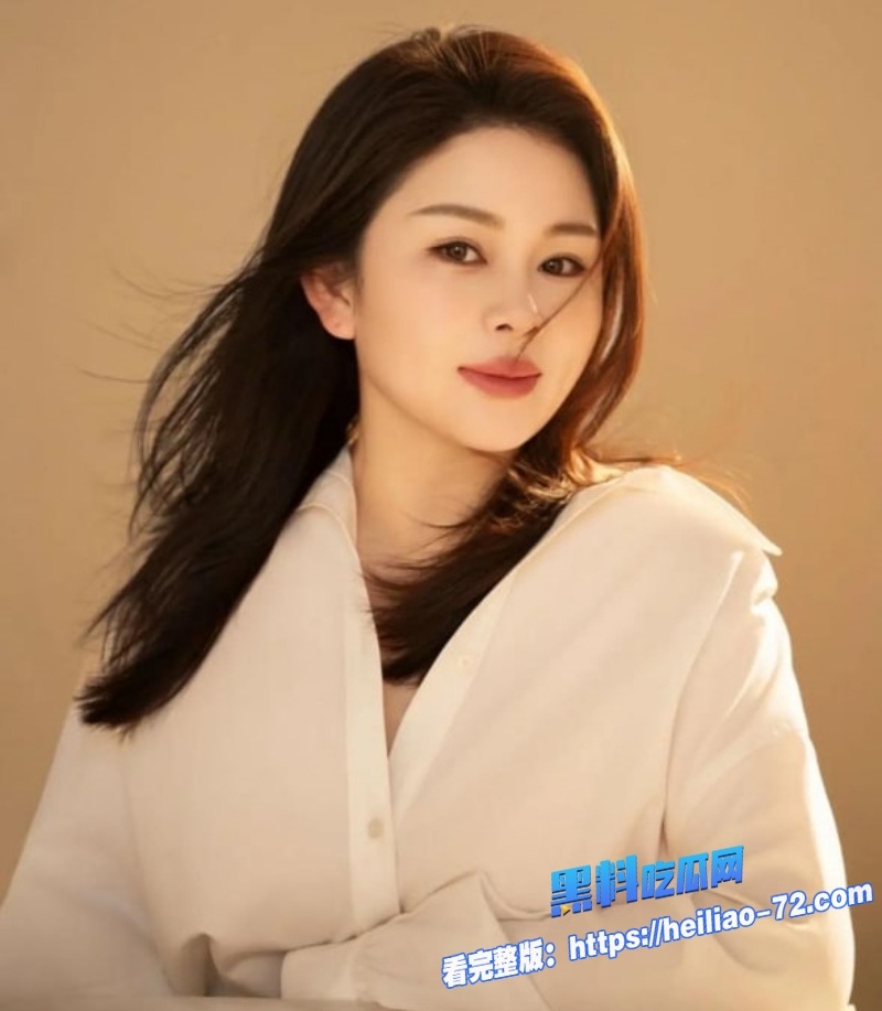 海角乱伦儿子发现老妈偷情后疯狂操妈妈黑丝骚穴2