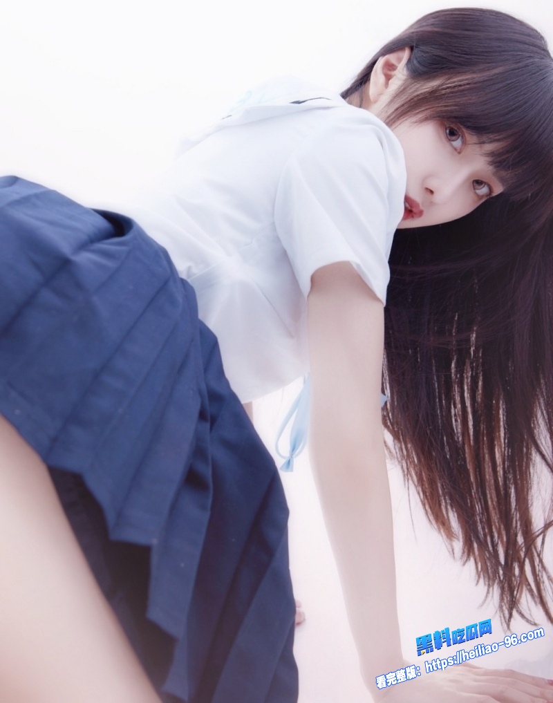 抖音网红高颜值JK萝莉妹子酒店约炮友开房被瘦弟弟无套狂干白虎嫩穴11 抖音网红高颜值JK萝莉妹子酒店约炮友开房被瘦弟弟无套狂干白虎嫩穴11