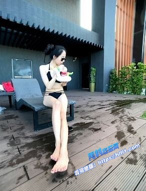 台湾台北国泰人寿职员 林于晴 不雅自拍视频泄漏流出 女上位骑乘疯狂榨精！1