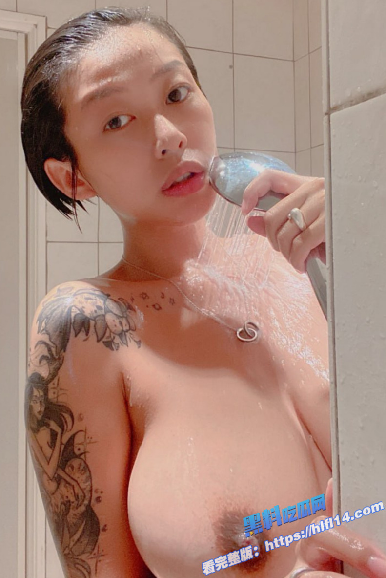 OnlyFans台湾精神小妹 何麦芽 蜂腰肥臀大尺度私拍流出 6