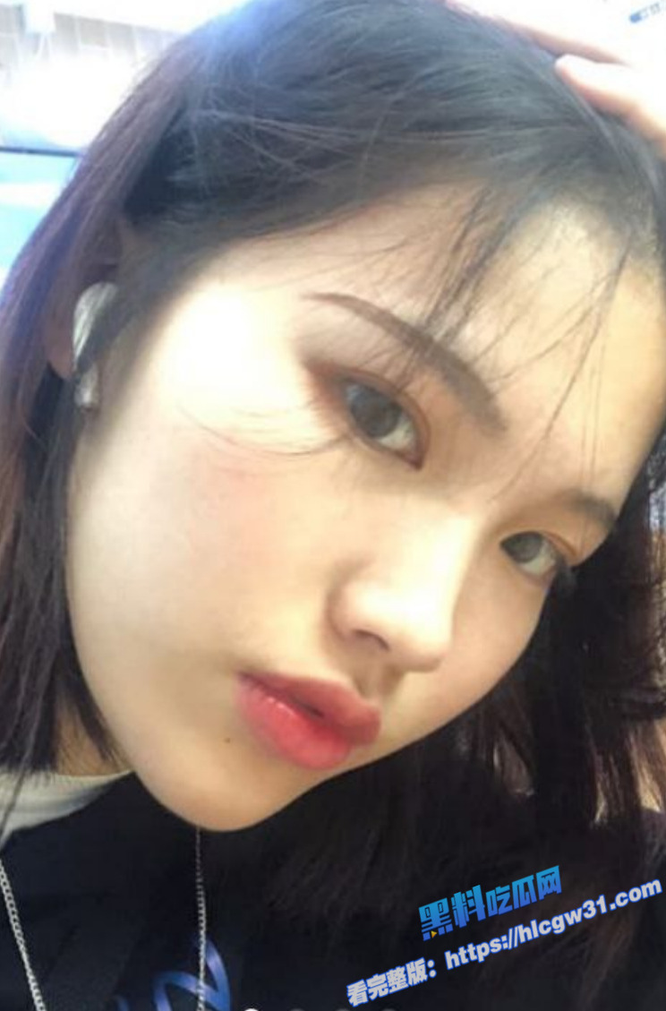 探探约炮高颜值女大学生 自拍视频流出 妹子很羞涩捂着脸不给拍 偷偷内射小穴!1 探探约炮高颜值女大学生 自拍视频流出 妹子很羞涩捂着脸不给拍 偷偷内射小穴!1