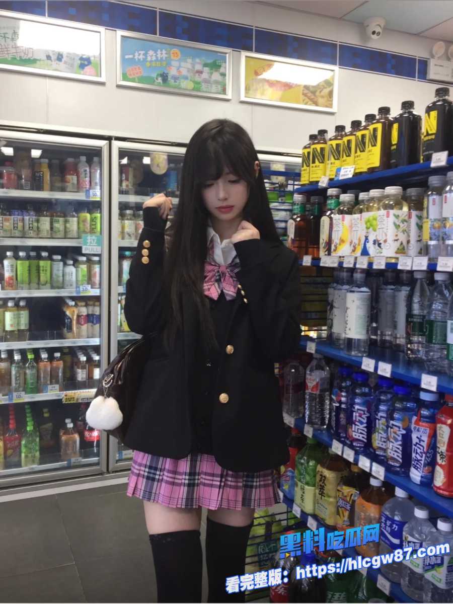哈理工荣成学院食堂情侣上演惊天淫戏 2
