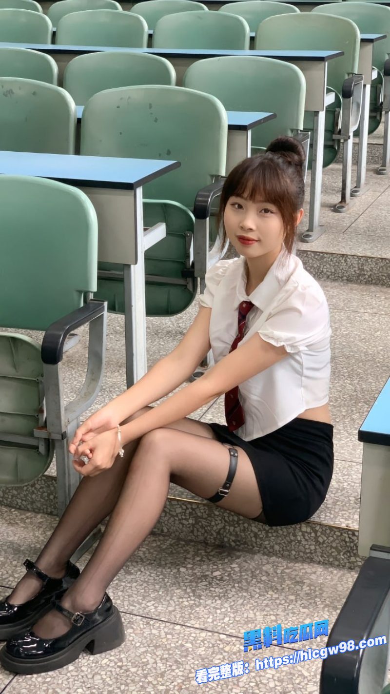 清纯萝莉Jk大学生带校外男友带回家啪啪视频流出2