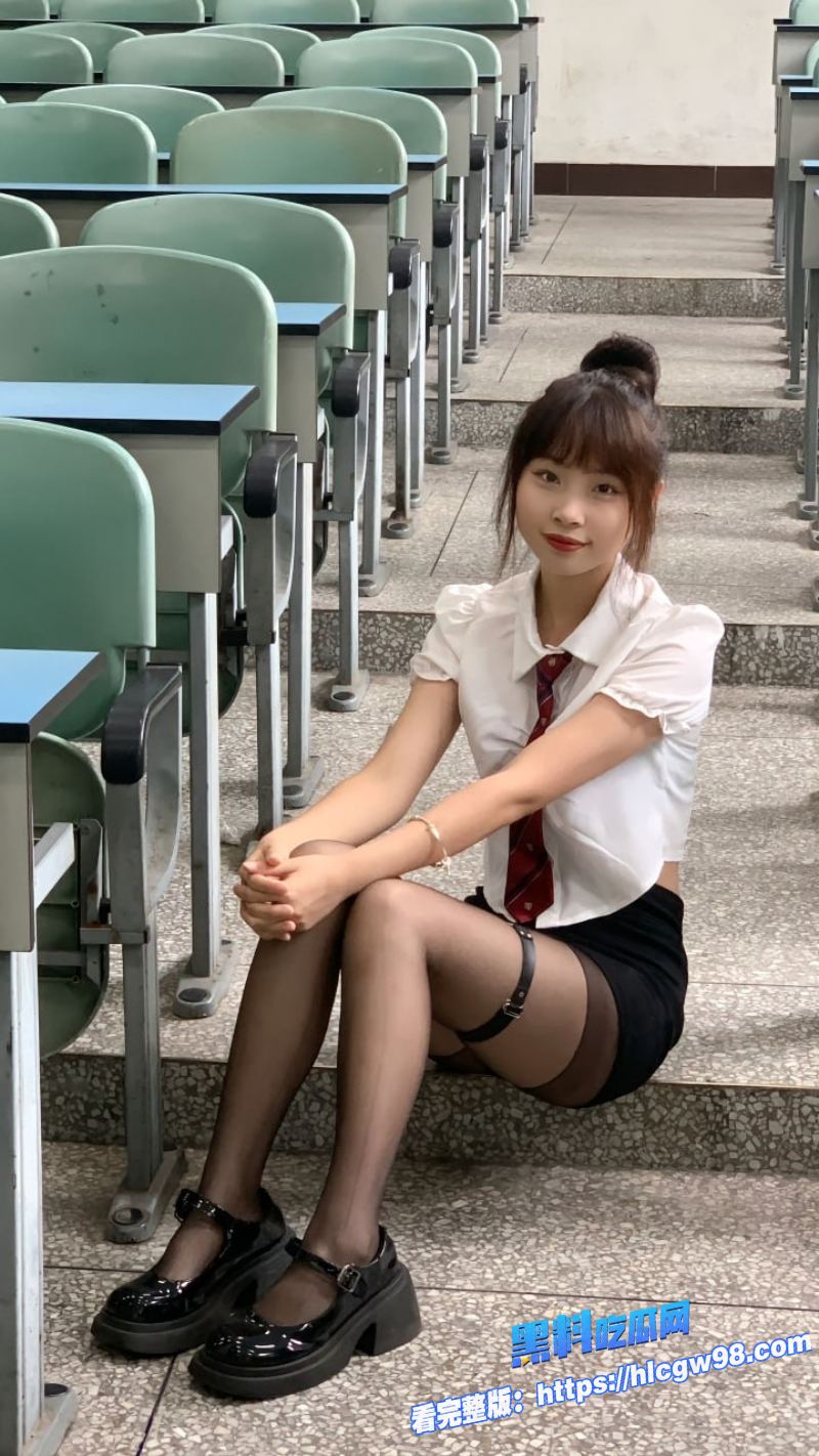 清纯萝莉Jk大学生带校外男友带回家啪啪视频流出3