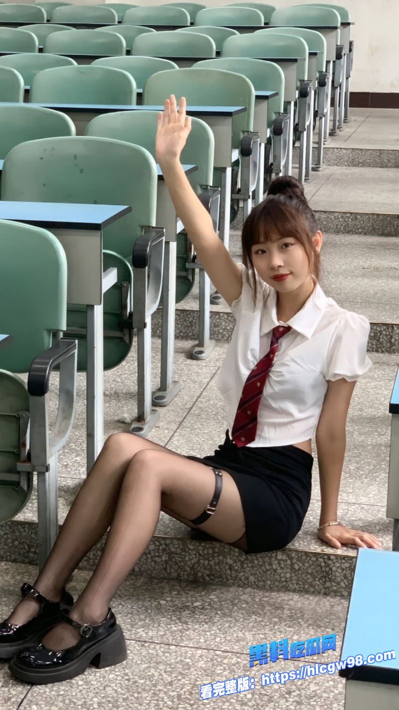 清纯萝莉Jk大学生带校外男友带回家啪啪视频流出4