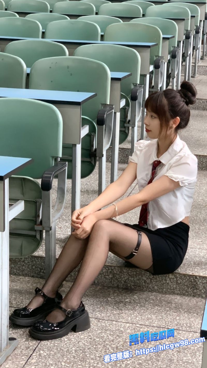 清纯萝莉Jk大学生带校外男友带回家啪啪视频流出5