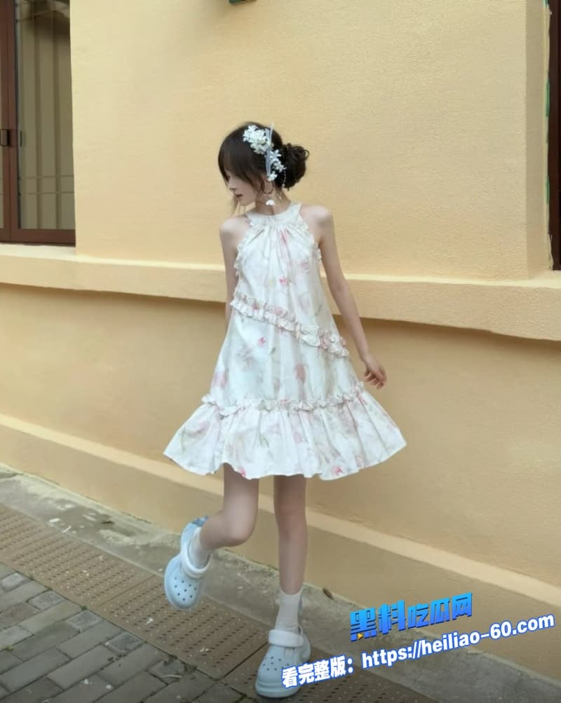 高颜值文静乖乖女私拍性爱视频流出露脸身穿开裆黑丝被男友暴力打桩淫荡本性彻底暴露3 高颜值文静乖乖女私拍性爱视频流出露脸身穿开裆黑丝被男友暴力打桩淫荡本性彻底暴露3