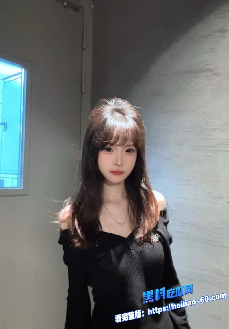 高颜值文静乖乖女私拍性爱视频流出露脸身穿开裆黑丝被男友暴力打桩淫荡本性彻底暴露5 高颜值文静乖乖女私拍性爱视频流出露脸身穿开裆黑丝被男友暴力打桩淫荡本性彻底暴露5
