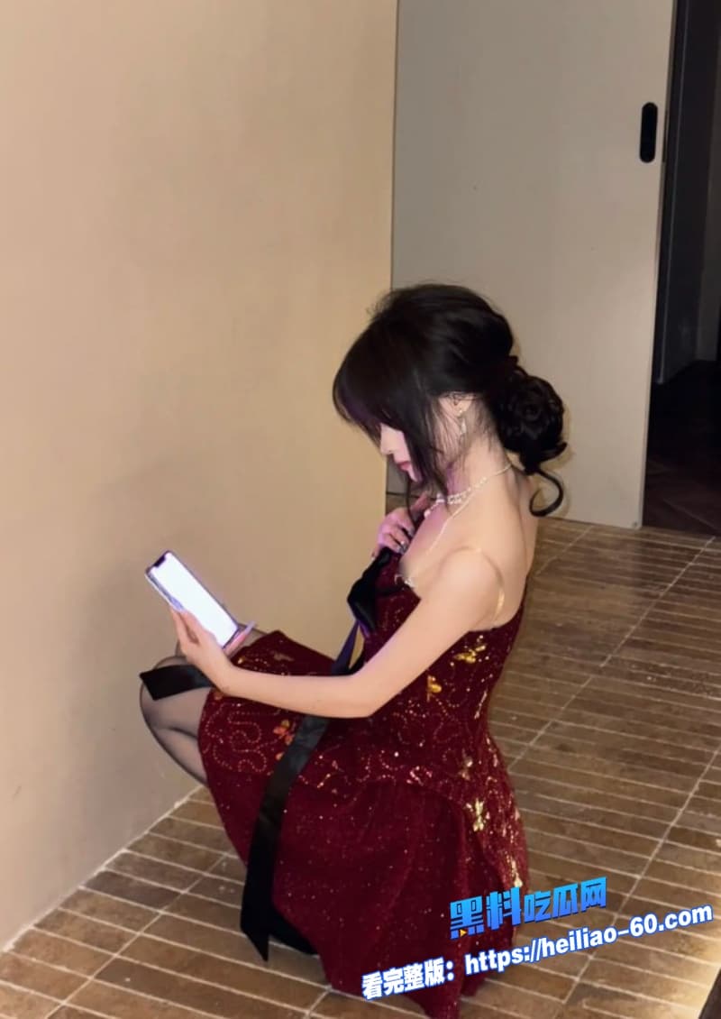 高颜值文静乖乖女私拍性爱视频流出露脸身穿开裆黑丝被男友暴力打桩淫荡本性彻底暴露6 高颜值文静乖乖女私拍性爱视频流出露脸身穿开裆黑丝被男友暴力打桩淫荡本性彻底暴露6