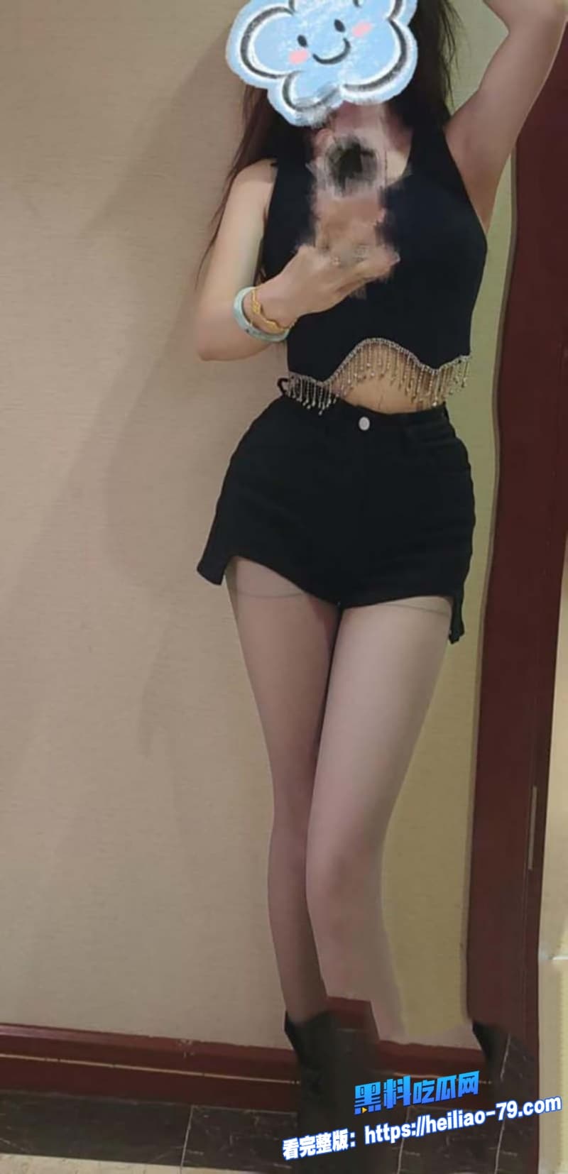 海角姐弟乱伦骚姐姐第一次被操喷水娇喘不止七夕的时候疯狂抽插她三次12