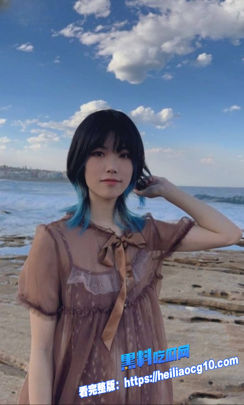 贫乳精神小妹0