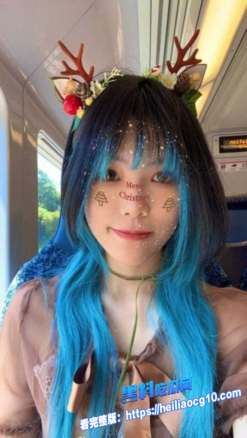 贫乳精神小妹1
