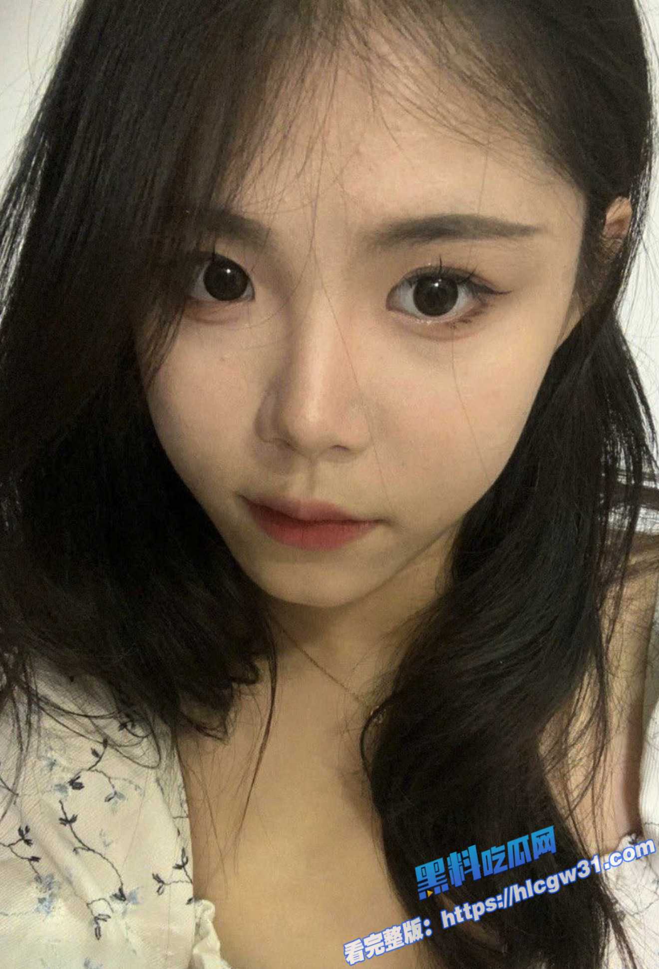 情侣自拍视频泄密流出 高颜值美少女 被男友调教成小母狗 各类情趣制服私拍视频曝光流出！2