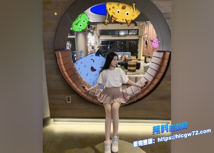 南京大三艺术生兼职模特杨豆豆私房照和性爱视频视频泄露帮男友打飞机镜前后入狂艹 图1 南京大三艺术生兼职模特杨豆豆私房照和性爱视频视频泄露帮男友打飞机镜前后入狂艹 图1