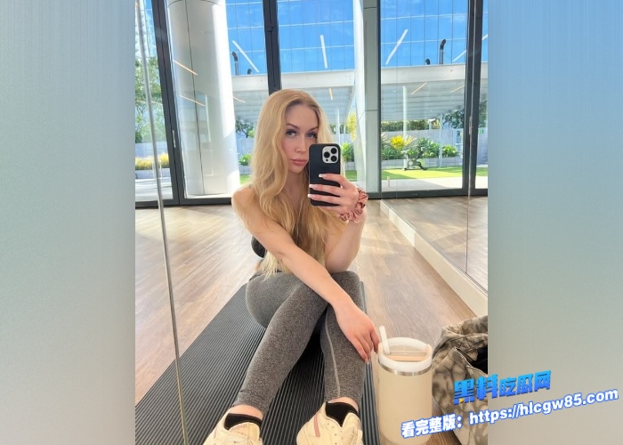 欧美金发女星Emma Starletto无知的金发少女跟陌生人回家后悔莫及被狂操到哭喊求饶高潮失禁 7 欧美金发女星Emma Starletto无知的金发少女跟陌生人回家后悔莫及被狂操到哭喊求饶高潮失禁 7