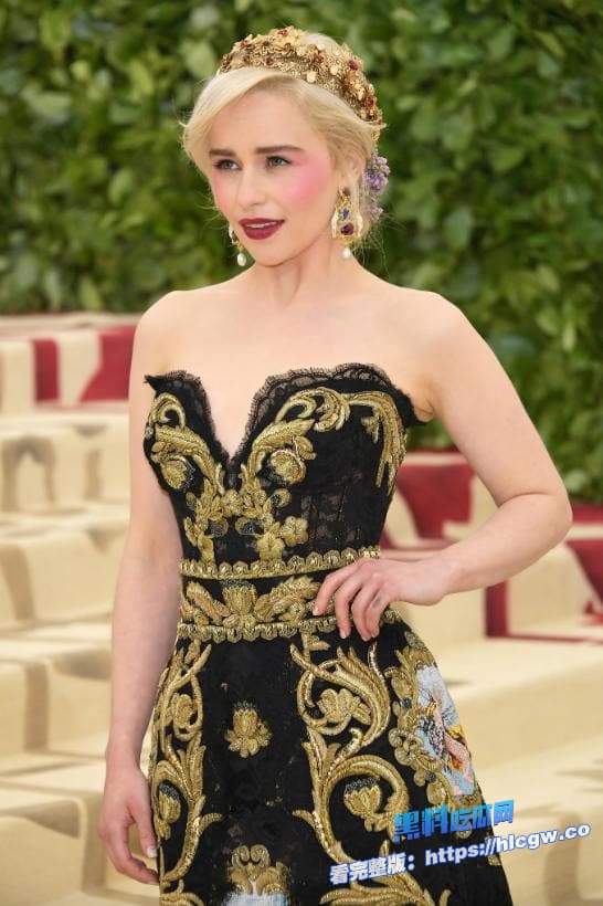 艾米莉亚·克拉克 (Emilia Clarke)裸照7