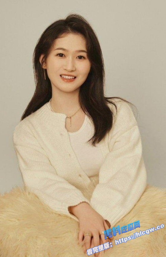 成都师范学院 赵怀婷 看起来像是邻家小女友 私下被男友调教成了淫荡母狗！图1